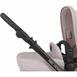 ABC DESIGN Poppenwagen Migno Berry Collectie 2023 11 ABC DESIGN Poppenwagen Migno Berry Collectie 2023 -Winkel Voor Babyproducten abc design poppenwagen migno berry collectie 2023 a393725 4